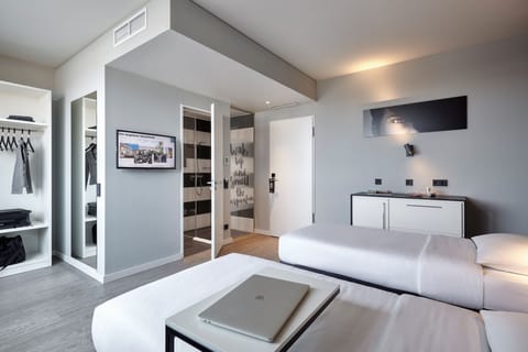 Urban-Double Room | Premium bedding, soundproofing, free WiFi, bed sheets