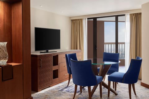 Panoramic Suite | Living area | 49-inch LED TV with digital channels, TV