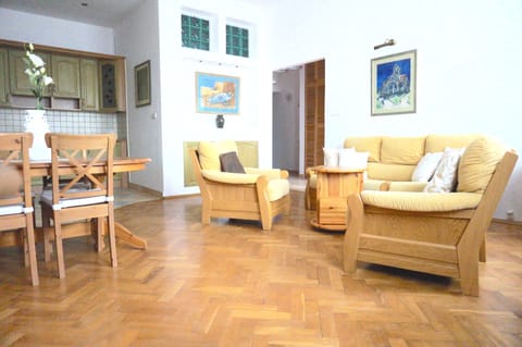 Apartment, 1 Bedroom (Szeroki Dunaj 9/7) | Individually decorated, individually furnished, soundproofing