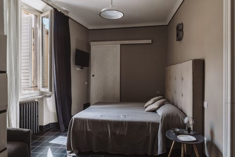 Basic Double or Twin Room, 1 Bedroom | Individually decorated, individually furnished, desk, blackout drapes