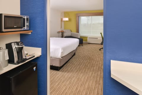 Standard Room, 1 King Bed (Leisure) | Room amenity