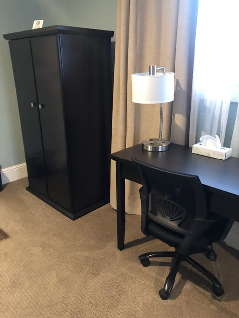 Standard Room, 2 Queen Beds | Desk, free WiFi