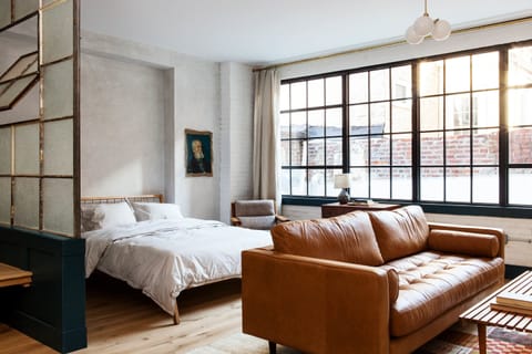 Betsy - Two Bedroom Family Loft (2nd Floor) | Living area | Flat-screen TV, iPad, Netflix, pay movies