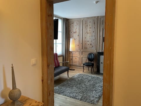 Superior Double Room (Brown) | Desk, blackout drapes, soundproofing, cribs/infant beds