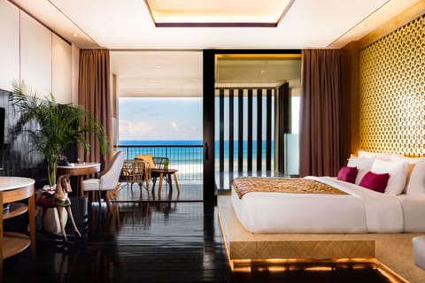 Seminyak Ocean Suite | 1 bedroom, premium bedding, memory foam beds, minibar