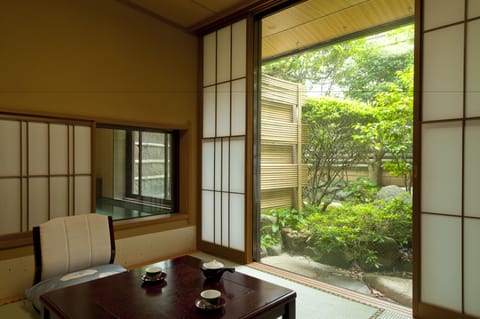 - Tsubakien - Japanese Style Room, Open Air Bath | Minibar, in-room safe