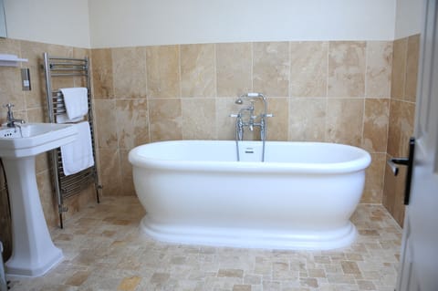 Deluxe Suite, Patio, Sea View (Room 11) | Bathroom | Free toiletries, hair dryer, towels