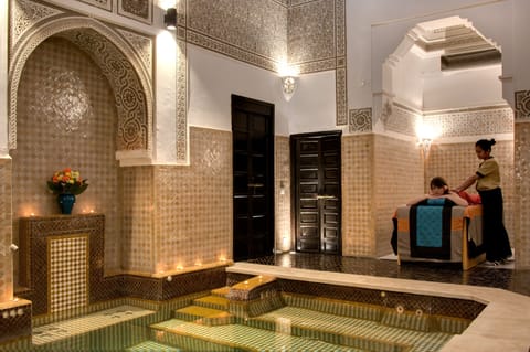 Couples treatment rooms, spa tub, Turkish bath, body treatments