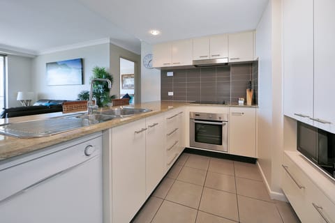 Apartment, 2 Bedrooms, Sunset View | Private kitchen | Fridge, microwave, stovetop, dishwasher