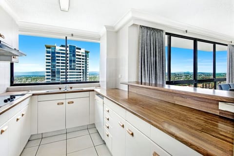 Standard 2 Bedroom Ocean View Apartment | Private kitchen | Full-size fridge, microwave, oven, stovetop