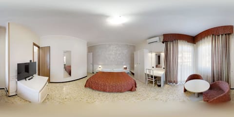 Comfort Double Room, Balcony | Minibar, in-room safe, desk, free WiFi