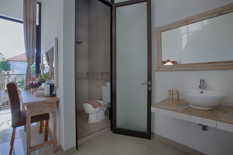 Balinese Room | Bathroom | Free toiletries, hair dryer, towels, soap