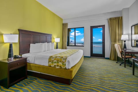 Room, 1 King Bed, Ocean View | Premium bedding, in-room safe, desk, blackout drapes