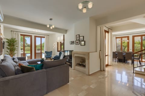 Superior Villa, 4 Bedrooms, Private Pool, Pool View | In-room safe, individually decorated, individually furnished, desk