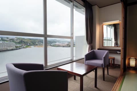 [River View]Moderate Japanese Style Room 10 tatami mats (38sqm) | View from room