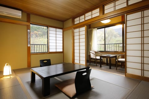 Japanese Style Room with Shared Bathroom, Main Building for 4 people 18.2sqm | Free WiFi, bed sheets