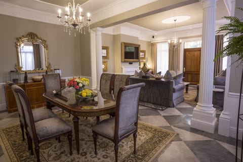 Presidential Suite, 1 King Bed | In-room dining
