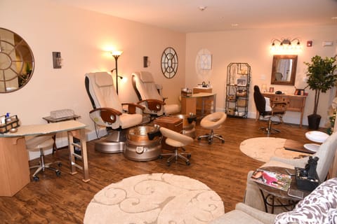 Couples treatment rooms, body scrubs, facials, manicures and pedicures