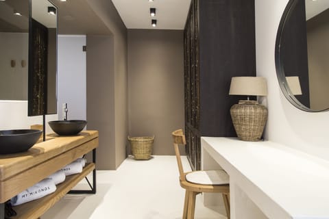 Suite, 2 Bedrooms, Private Pool | Bathroom | Shower, designer toiletries, hair dryer, bathrobes