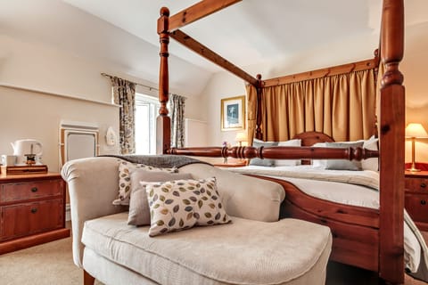 Double Room (four poster) | In-room safe, desk, blackout drapes, iron/ironing board