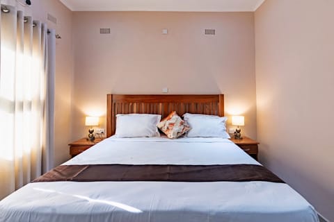 Double Room | Egyptian cotton sheets, premium bedding, down comforters, minibar