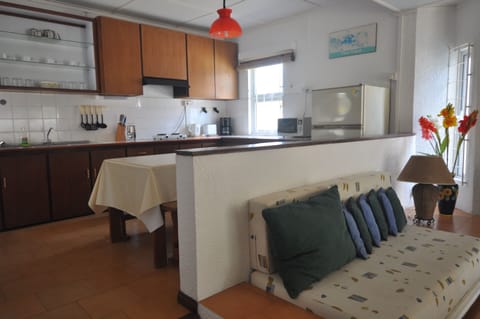 Bungalow, 3 Bedrooms | Private kitchenette | Fridge, microwave, stovetop, electric kettle