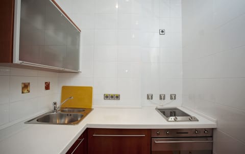 Apartment, 1 Bedroom | Private kitchen