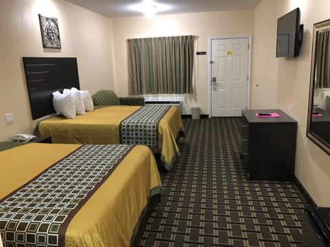 Deluxe Room, 2 Queen Beds, Non Smoking | Iron/ironing board, free WiFi, bed sheets