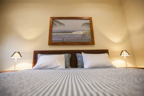 Egyptian cotton sheets, premium bedding, pillowtop beds