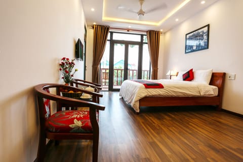 Superior Double Room, 1 Double Bed, Balcony | Minibar, in-room safe, desk, laptop workspace