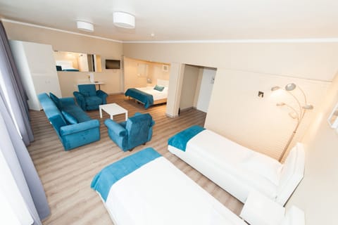 Comfort Quadruple Room | Desk, free WiFi, bed sheets