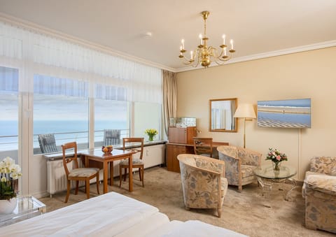 Suite, Balcony, Sea View | Premium bedding, minibar, in-room safe, desk