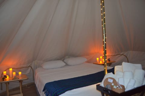 Luxury Tent, 1 Queen Bed, Beachfront | Rollaway beds