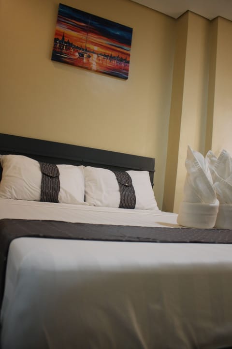 Deluxe Double Room, 1 Double Bed | Desk, rollaway beds, free WiFi, bed sheets