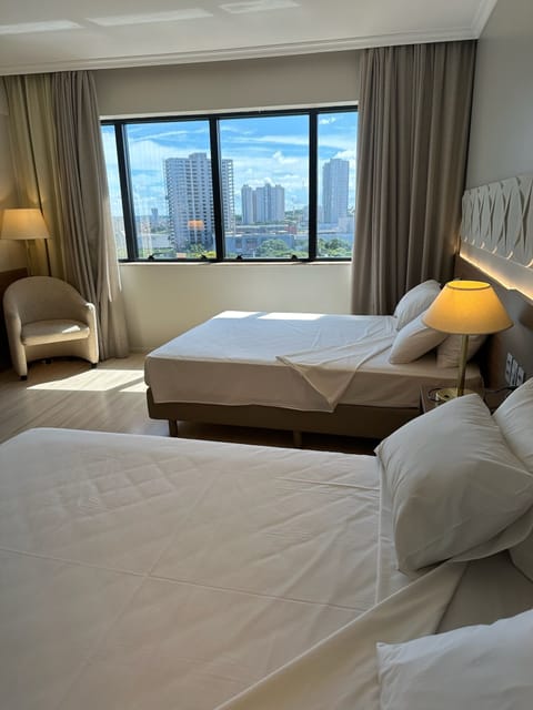 Family Double Room | Hypo-allergenic bedding, minibar, in-room safe, desk