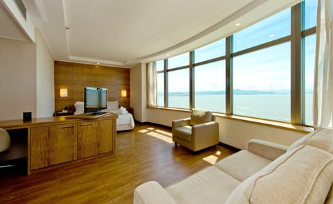 Executive Room (Vista Panorâmica para o mar) | Living room