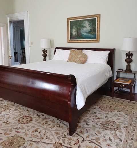 Suite, 1 King Bed | Individually decorated, individually furnished, desk, iron/ironing board