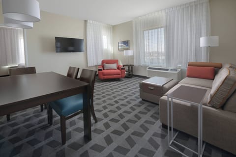 Suite, 2 Bedrooms | Premium bedding, pillowtop beds, laptop workspace, blackout drapes