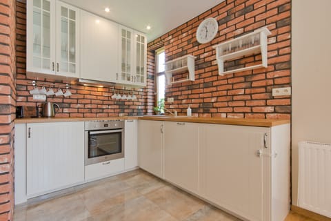 Apartment (Sopocka Przystan 58) | Private kitchen | Fridge, oven, stovetop, coffee/tea maker