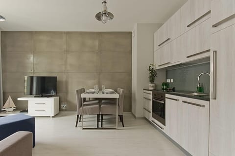 Apartment (Sopocka Przystan II) | Private kitchen | Fridge, oven, stovetop, coffee/tea maker