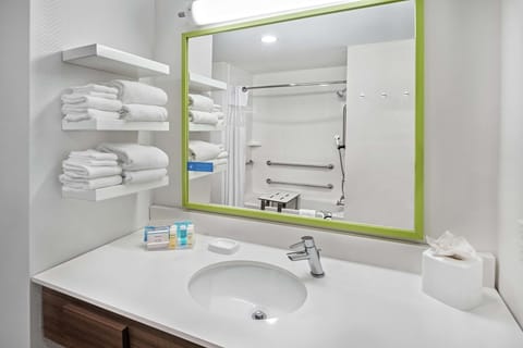 Studio, 1 King Bed, Accessible, Bathtub | Bathroom | Hair dryer, towels