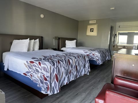 Standard Room, 2 Queen Beds, River View | Premium bedding, desk, laptop workspace, free WiFi