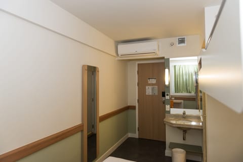 Superior Apartment, 1 double bed | Desk, free WiFi, bed sheets
