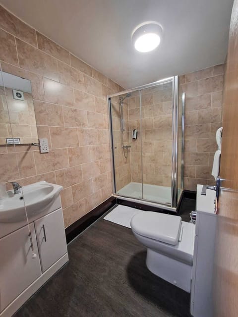 Standard Double Room | Iron/ironing board, free WiFi, bed sheets