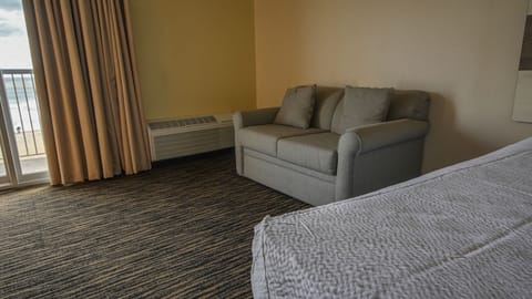 Room, Non Smoking, Oceanfront | Desk, blackout drapes, iron/ironing board, free WiFi