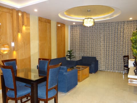 Presidential Suite | Living room | Flat-screen TV