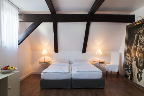 Junior Suite | In-room safe, iron/ironing board, free WiFi, bed sheets