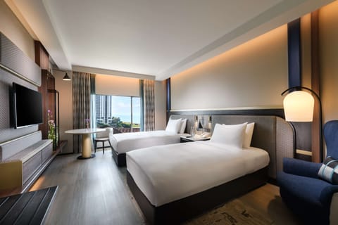 Deluxe Room, 2 Twin Beds, Sea View | Hypo-allergenic bedding, minibar, in-room safe, desk
