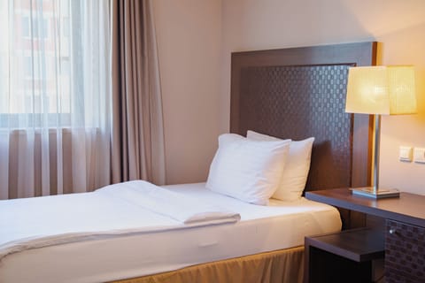 Room (Individual) | Premium bedding, Select Comfort beds, in-room safe, desk