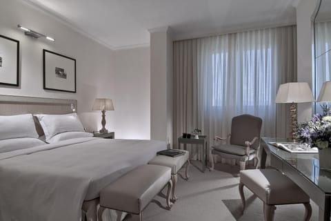 Classic Double Room | Premium bedding, minibar, in-room safe, desk